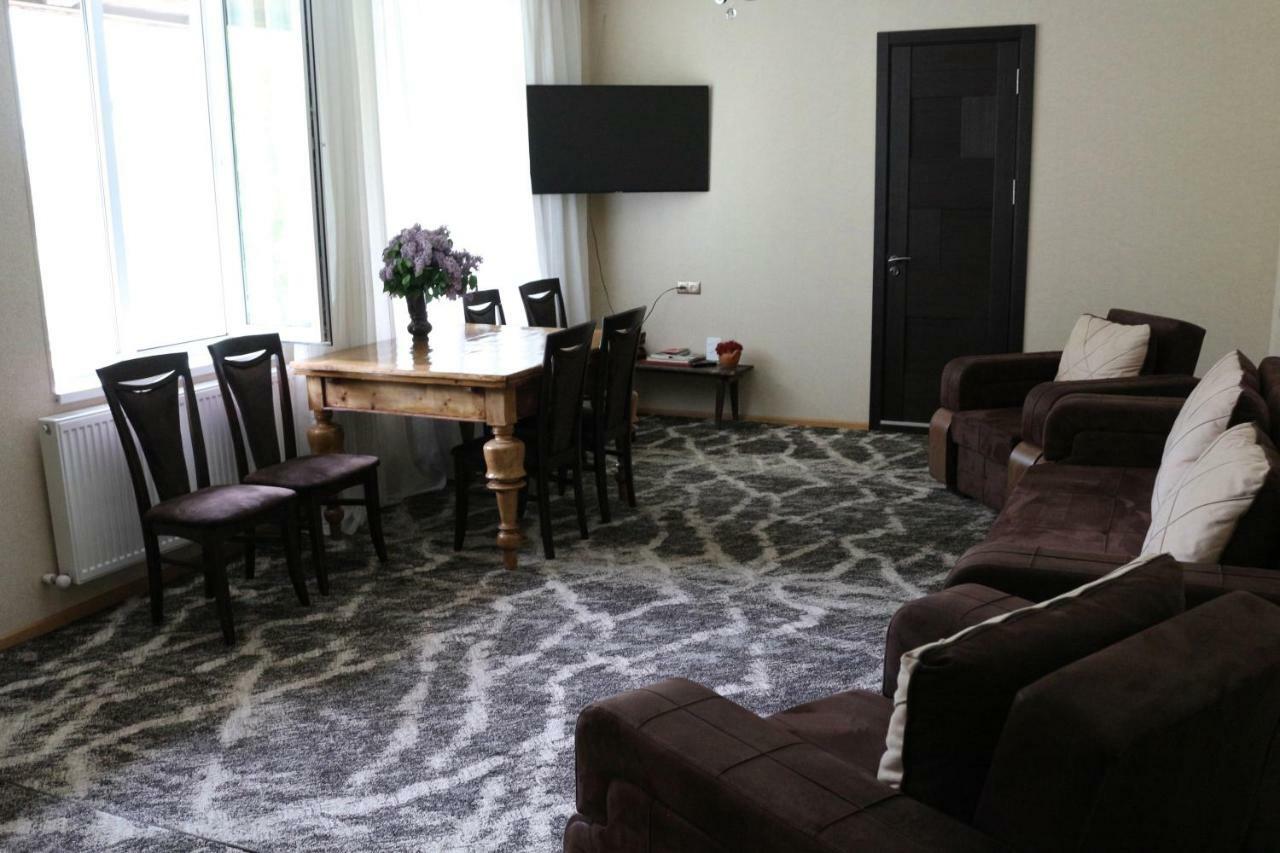 Guesthouse Suja Stepancminda Zewnętrze zdjęcie